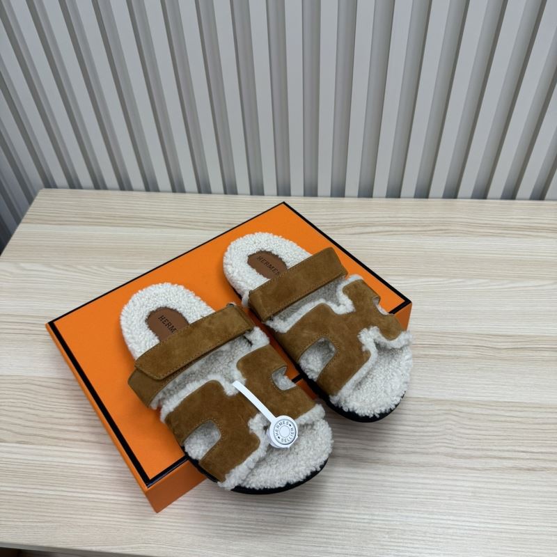 H**mes slippers